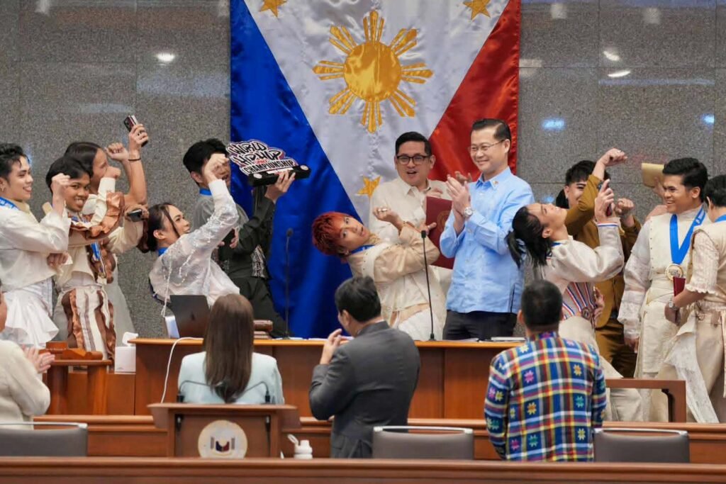 Senate Resolution No. 591: Aquino, kinilala ang limang Pinoy dance crews sa world competition
